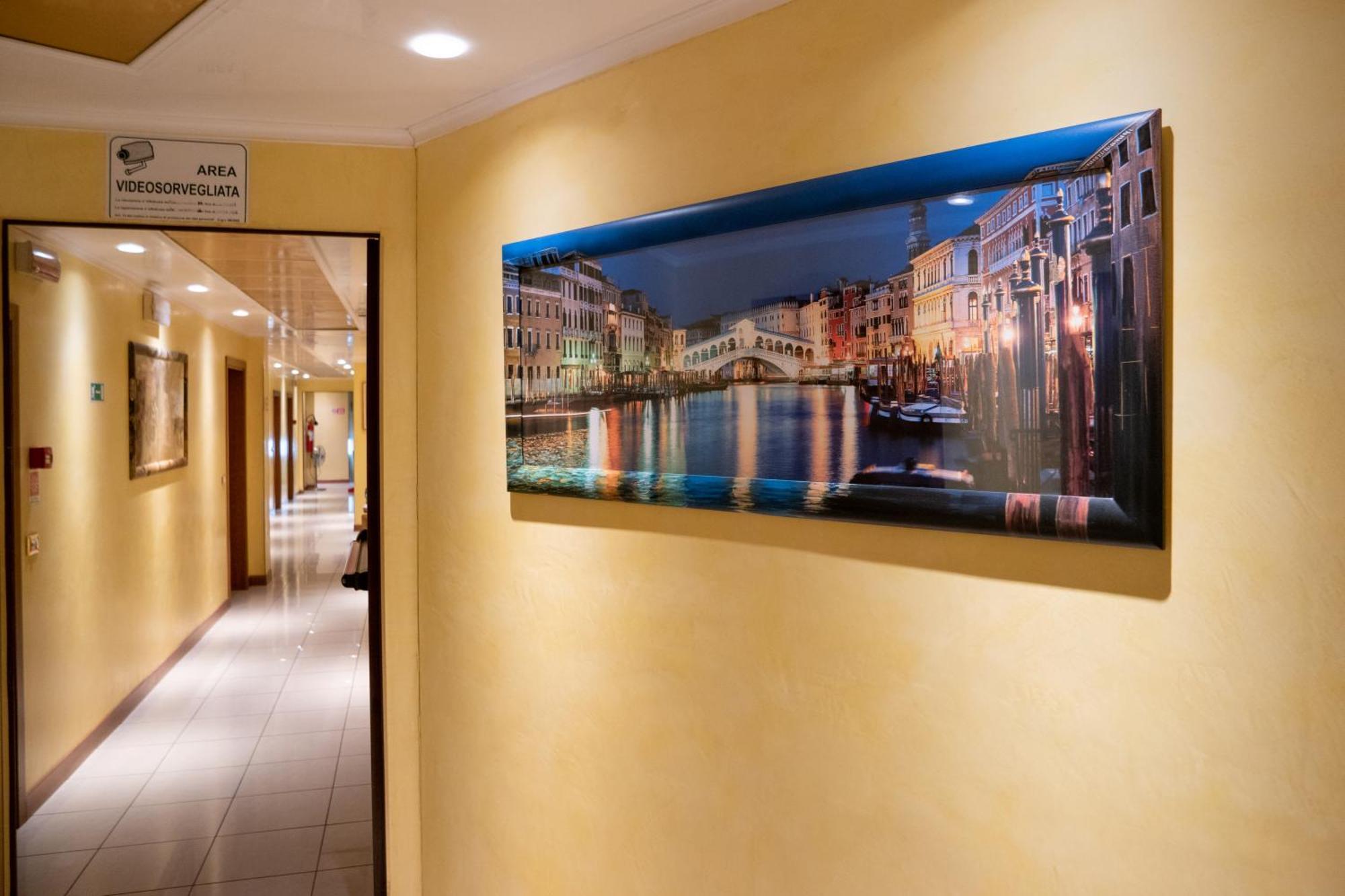 Hotel New Aurora Venice มาร์เกรา ภายนอก รูปภาพ