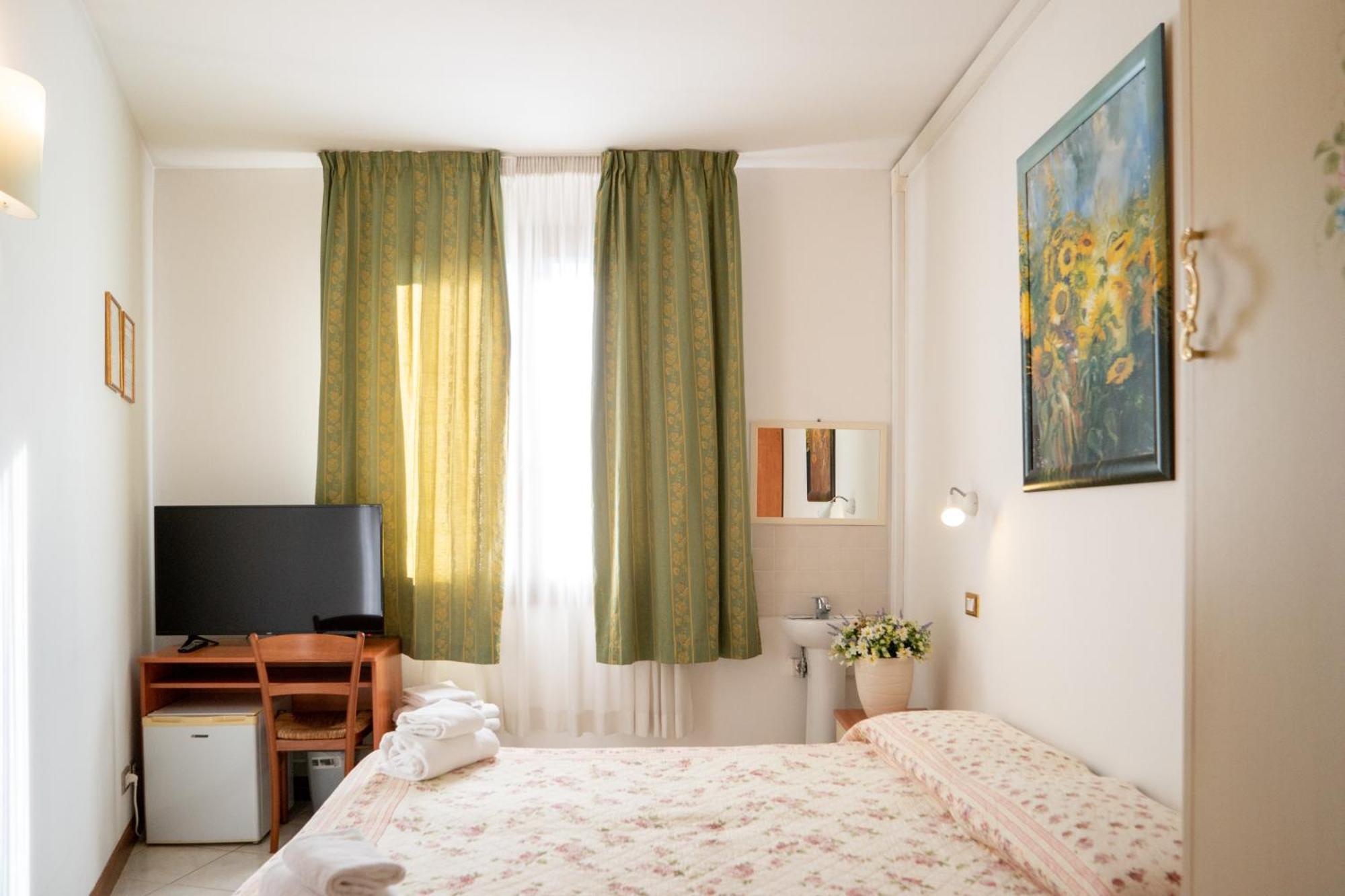 Hotel New Aurora Venice มาร์เกรา ภายนอก รูปภาพ